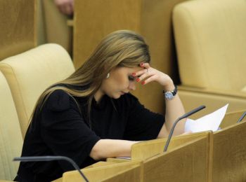 в госдуме гадают, почему кабаева слагает депутатский мандат