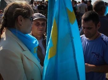 украинцы угрожают изолировать крым, заблокировав керченскую переправу