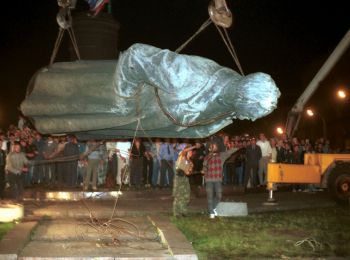 генпрокуратура проверит законность сноса памятника дзержинскому на лубянке в 1991 году