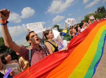 в россии за пропаганду гомосексуализма за год выписано штрафов на 245 тыс рублей