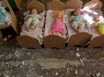 чиновники выселяют сирот из детдомов ради беженцев из украины