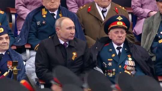В Москве в ДТП серьёзно пострадал ветеран, которому Путин поправлял куртку на Параде Победы в 2021 году