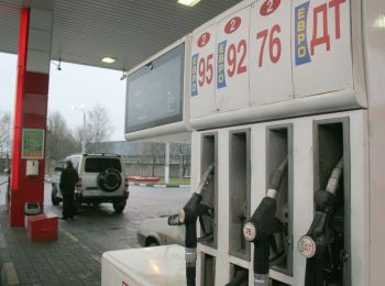 в крыму заморозили цены на бензин