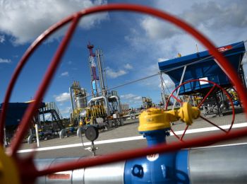 медведев призвал нефтегазовые компании сохранить мировое лидерство