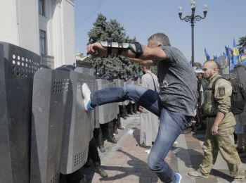 порошенко обвинил россию в организации беспорядков в киеве
