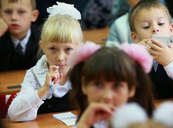 российских учителей обяжут преподавать русский язык по единому стандарту