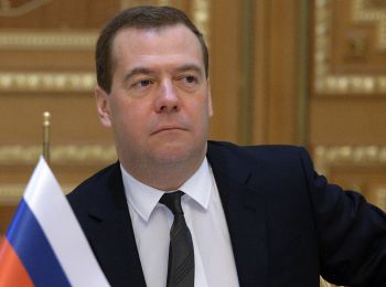 медведев накажет чиновников за срыв сроков исполнения антикризисного плана