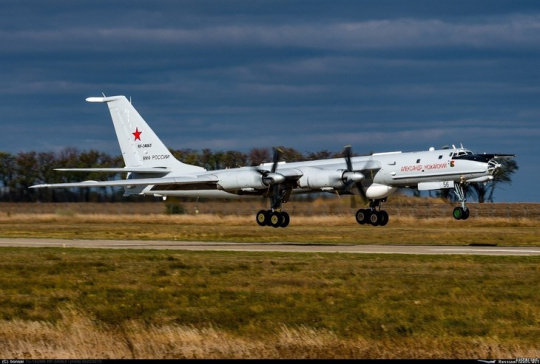Два Ту-142 ВКС России заметили в опознавательной зоне ПВО Аляски