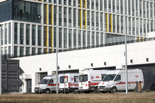 В Москве временные госпитали начали принимать пациентов с COVID-19