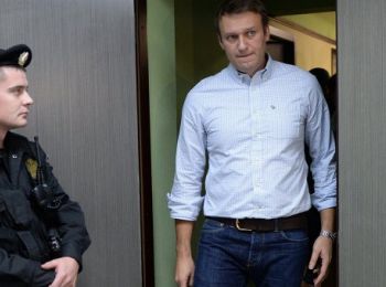 прокуратура просит арестовать навального по делу “ив роше”