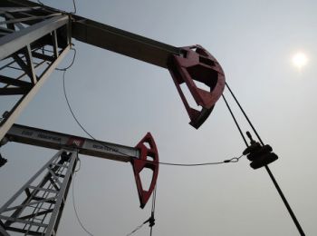 рф сократит добычу нефти, чтобы поддержать рубль