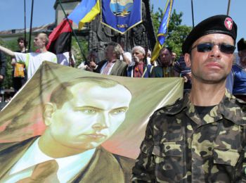 украинские футбольные фанаты намерены отстаивать право на фашистскую символику