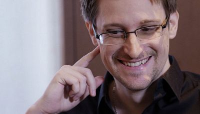 сноуден хочет получить гражданство рф