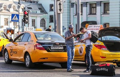 иностранцам могут запретить работать в такси в россии