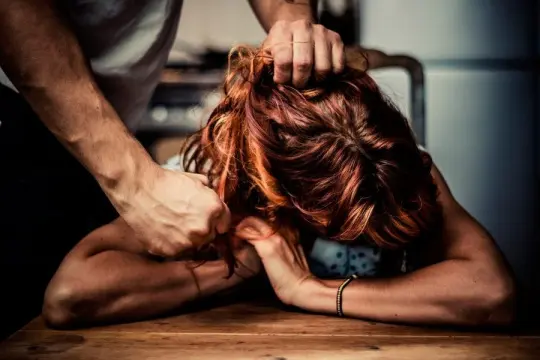 Что не так с законом о домашнем насилии? - Совершенно Секретно