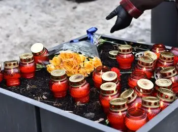 на 40 дней со дня убийства немцова в россии прошла акция “минута немолчания” - Сайт Газеты «Совершенно Секретно»