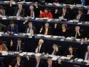 Европарламент может запретить конвертацию и хождение рубля