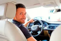 Почти половина россиян реже пользуется автомобилями из-за высоких цен на топливо