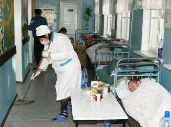 В СТОЛИЧНЫХ БОЛЬНИЦАХ ИДУТ СОКРАЩЕНИЯ - Совершенно Секретно