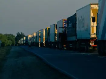 сотни российских дальнобойщиков перекроют дороги, протестуя против платы за проезд - Сайт Газеты «Совершенно Секретно»