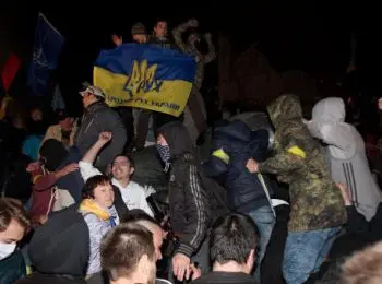 у разрушенного памятника ленину в харькове произошли столкновения - Сайт Газеты «Совершенно Секретно»