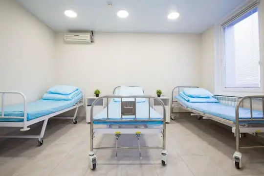 Ушедший в отставку главврач Яковлев оставил Боткинскую больницу в состоянии разрухи и с крупными долгами - Совершенно Секретно