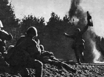 НАДО КАК МОЖНО БЫСТРЕЕ РВАТЬСЯ К БЕРЛИНУ - Совершенно Секретно