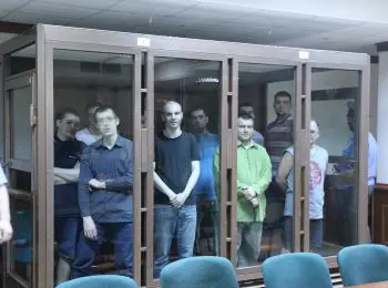 задержанные участники акции в поддержку фигурантов «болотного дела» вышли из полиции - Сайт Газеты «Совершенно Секретно»