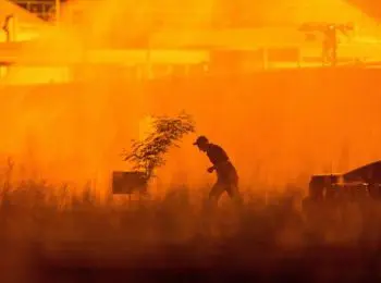 россия предложила помощь украине в тушении пожара на нефтебазе - Сайт Газеты «Совершенно Секретно»