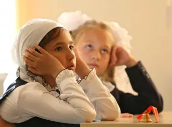 СЦЕПИЛИСЬ ЯЗЫКАМИ - Совершенно Секретно