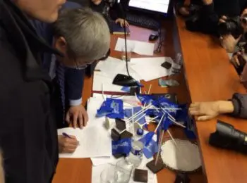 митингующие ворвались в горсовет запорожья и предложили мэру отправиться в тюрьму или воевать в донбассе - Сайт Газеты «Совершенно Секретно»