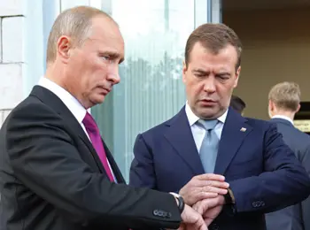 медведев и путин решили не переходить на зимнее время - Сайт Газеты «Совершенно Секретно»