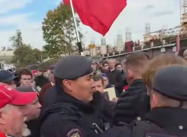 в москве задержали участников акции в память о событиях октября 1993 года - Сайт Газеты «Совершенно Секретно»