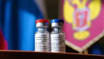 Вакцинация жителей РФ от коронавируса может начаться в ноябре