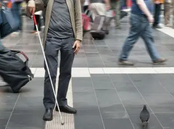 незрячие москвичи жалуются на власти из-за изоляции - Сайт Газеты «Совершенно Секретно»