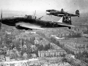 ПЕРВЫЕ СОВЕТСКИЕ БОМБАРДИРОВКИ БЕРЛИНА - Совершенно Секретно