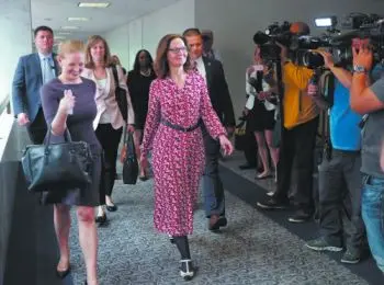 Тяжёлый рок от Джины Хаспел - Совершенно Секретно