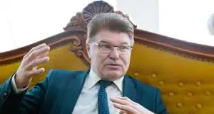 Заслуженного врача РФ из Челябинска поймали на махинациях на 11,6 млн рублей