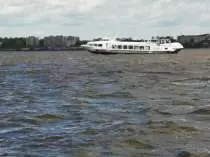 Выпил водки - сел на мель: в Татарстане восемь пассажиров теплохода получили травмы из-за пьяного капитана (ВИДЕО)