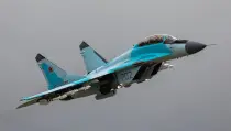 ВКС России передали два первых новейших истребителя МиГ-35