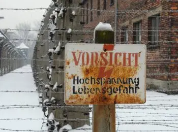 ПРАХ СМЕШАЛИ С ГРЯЗЬЮ - Совершенно Секретно