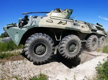 минобороны уволит военных за езду в пьяном виде на бтр по чите - Сайт Газеты «Совершенно Секретно»