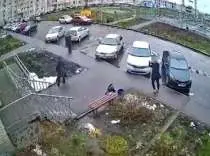 Романтика никуда не исчезла: в Тамбове мужчины устроили дуэль из-за женщины (ВИДЕО)