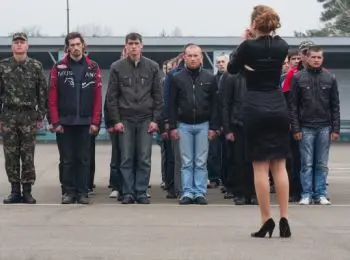 украинские призывники массово женятся на матерях-одиночках - Сайт Газеты «Совершенно Секретно»