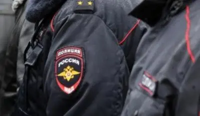 Петербургские силовики задержали 6 человек, незаконно легализовавших 11000 иностранцев