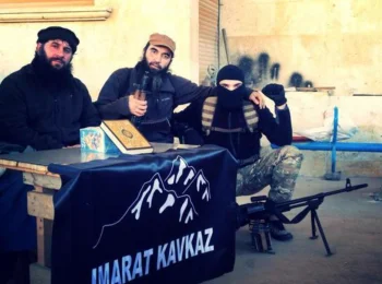 ПОД ЧЕРНЫМИ ЗНАМЕНАМИ - Совершенно Секретно