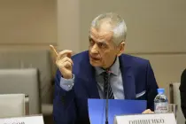 Онищенко призвал сократить новогодние каникулы