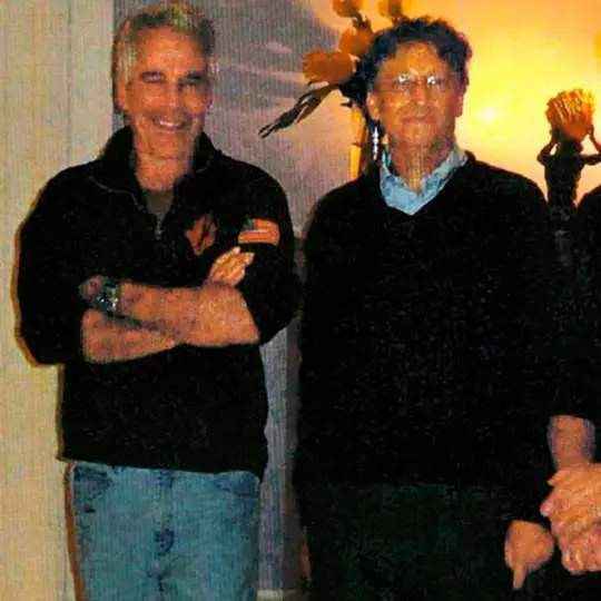 В новых файлах по делу Эпштейна фигурирует Трамп с изнасилованием и Билл Гейтс с венерической болезнью