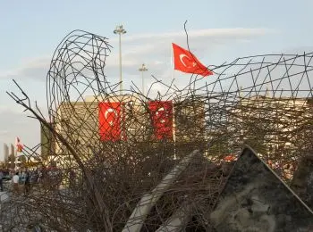 Таксим, не Болотная - Совершенно Секретно