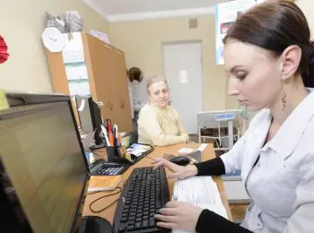 госдума предлагает лишить россиян оплачиваемого больничного - Сайт Газеты «Совершенно Секретно»